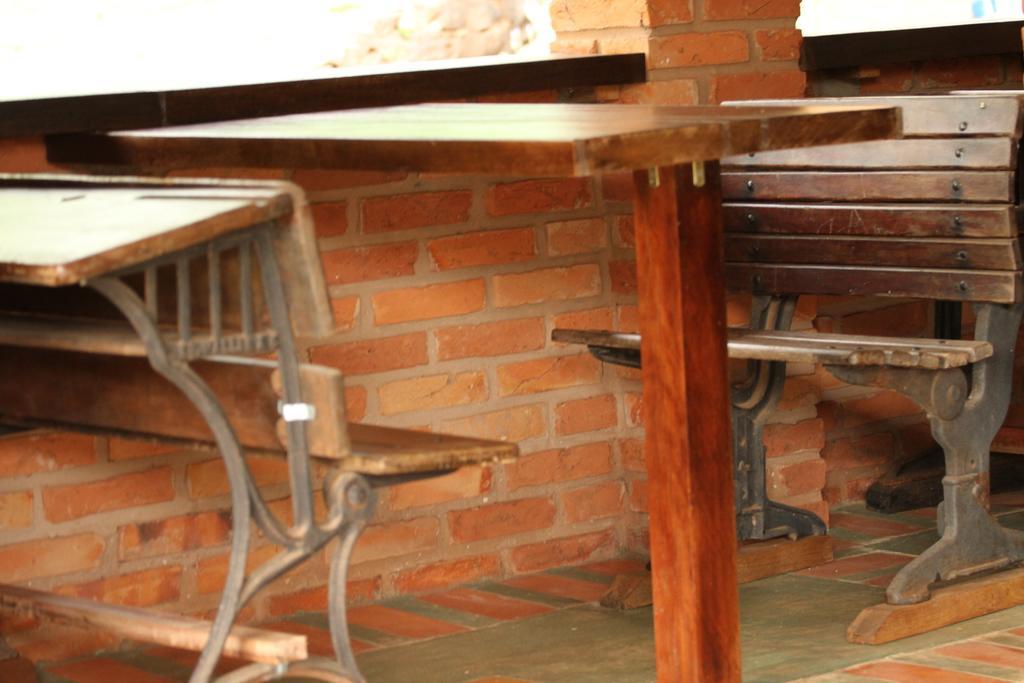 Chacara Ando Bed And Breakfast Aguas de Santa Barbara Bagian luar foto