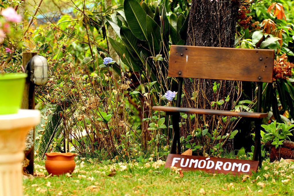 Chacara Ando Bed And Breakfast Aguas de Santa Barbara Bagian luar foto