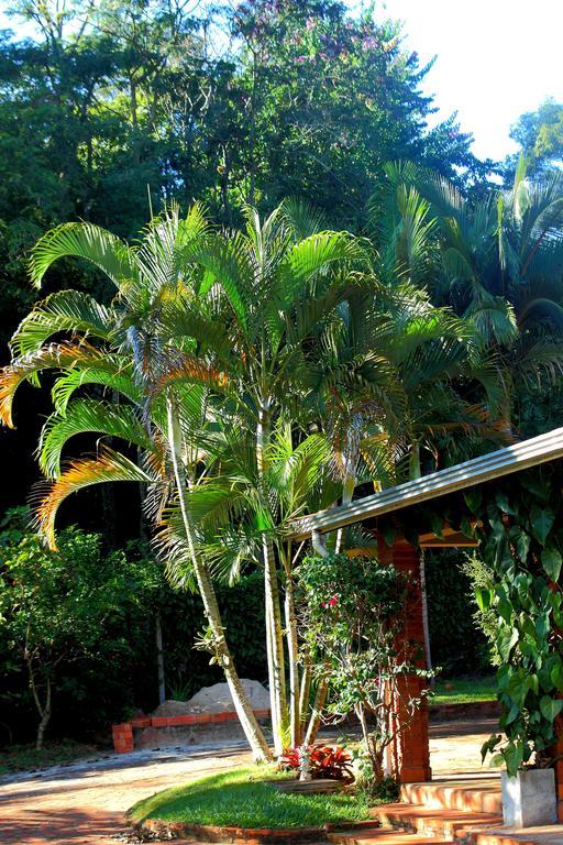Chacara Ando Bed And Breakfast Aguas de Santa Barbara Bagian luar foto