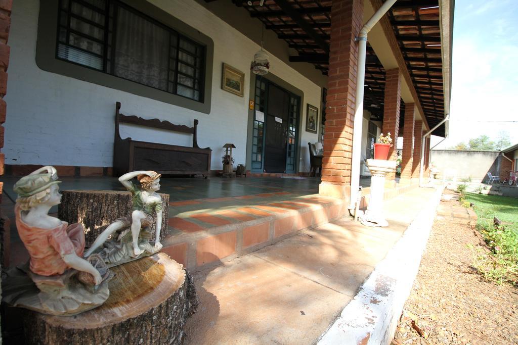 Chacara Ando Bed And Breakfast Aguas de Santa Barbara Bagian luar foto