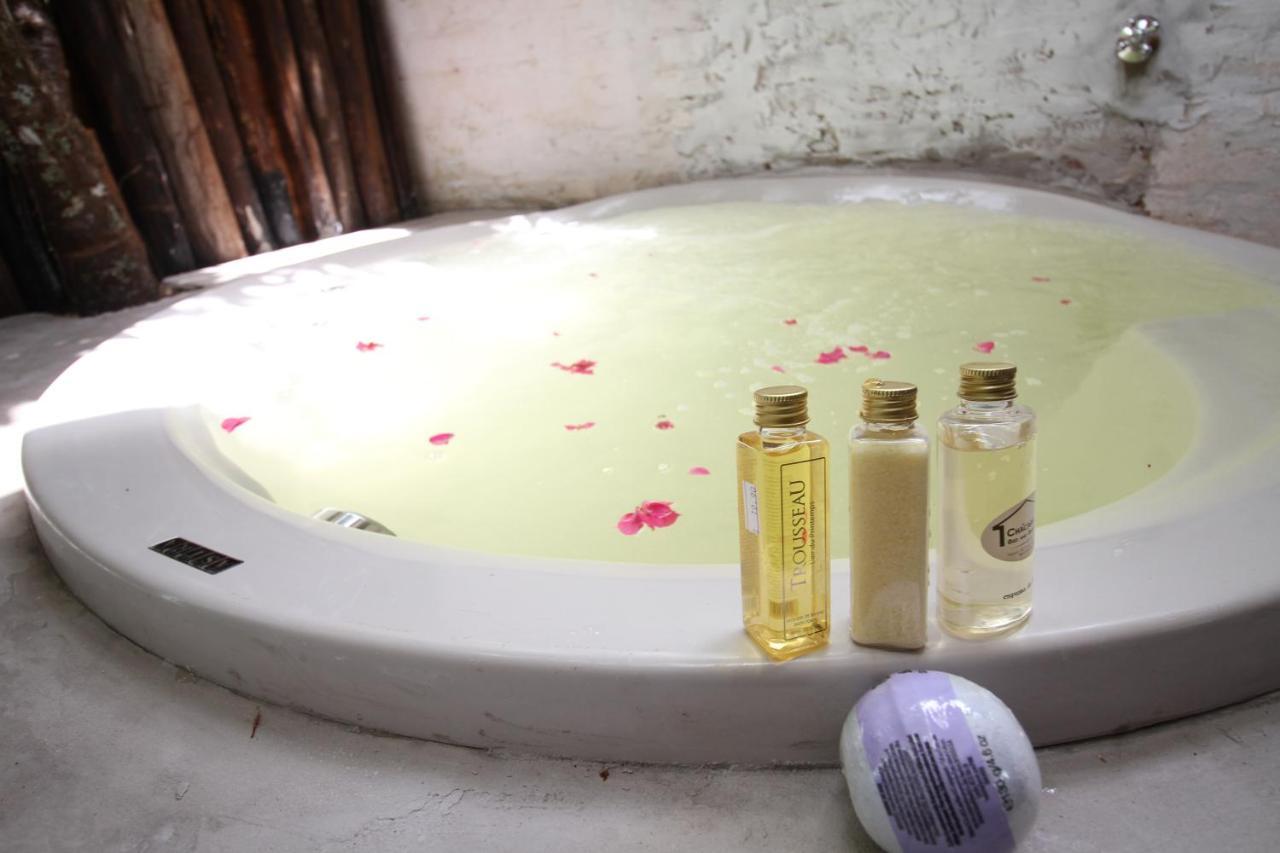 Chacara Ando Bed And Breakfast Aguas de Santa Barbara Bagian luar foto